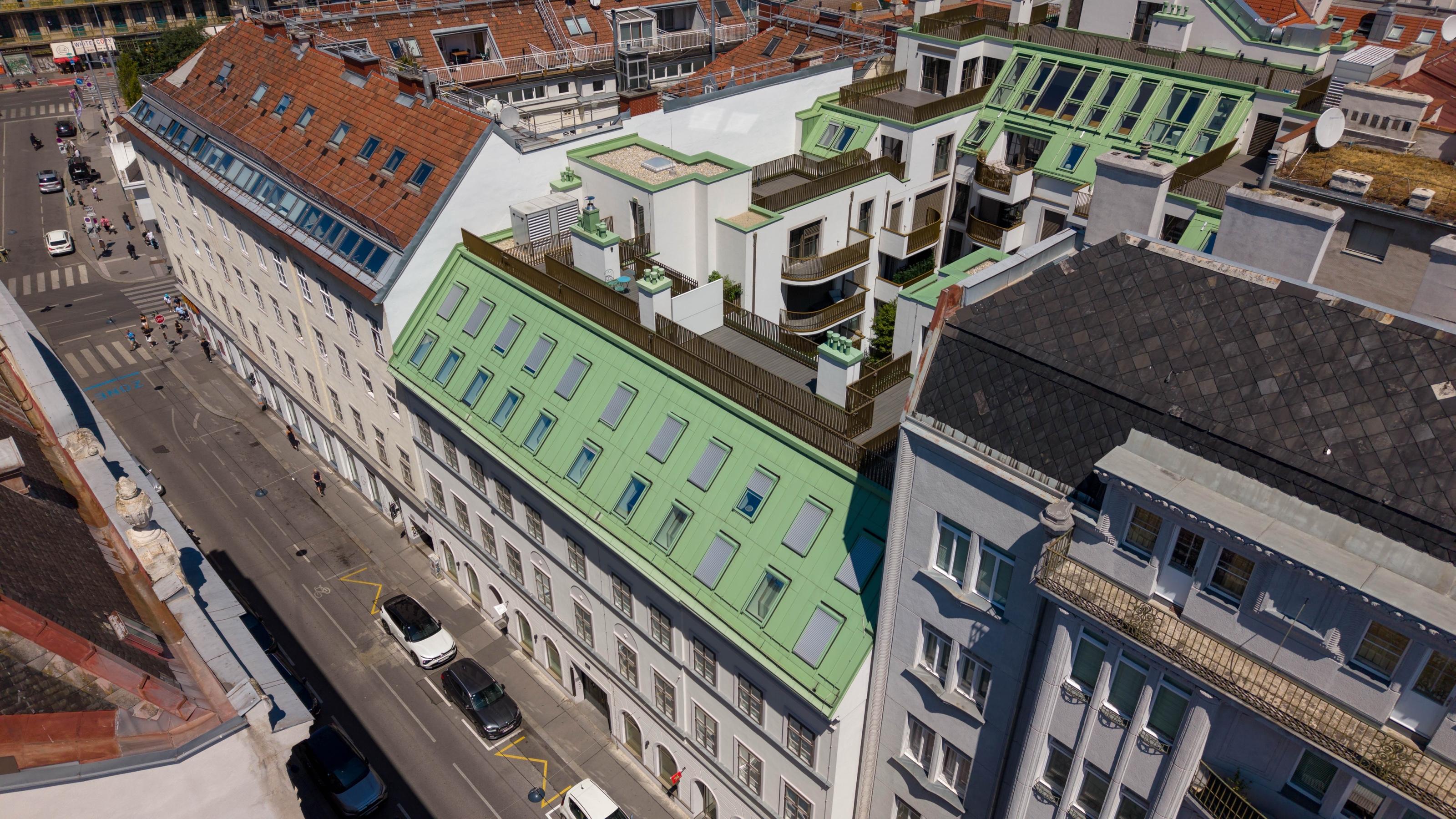 Patiniertes Kupfer-Zink-Dach mit neuer Dachterrasse am Projekt The Fusion, Ansicht 3