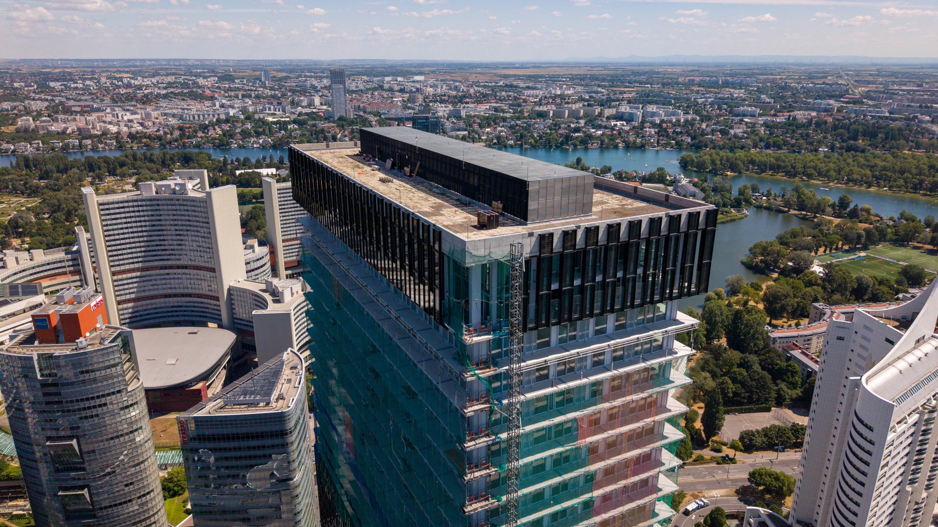 Flachdacharbeiten am DC Tower 2 in der Wiener Donau City, Ansicht 5
