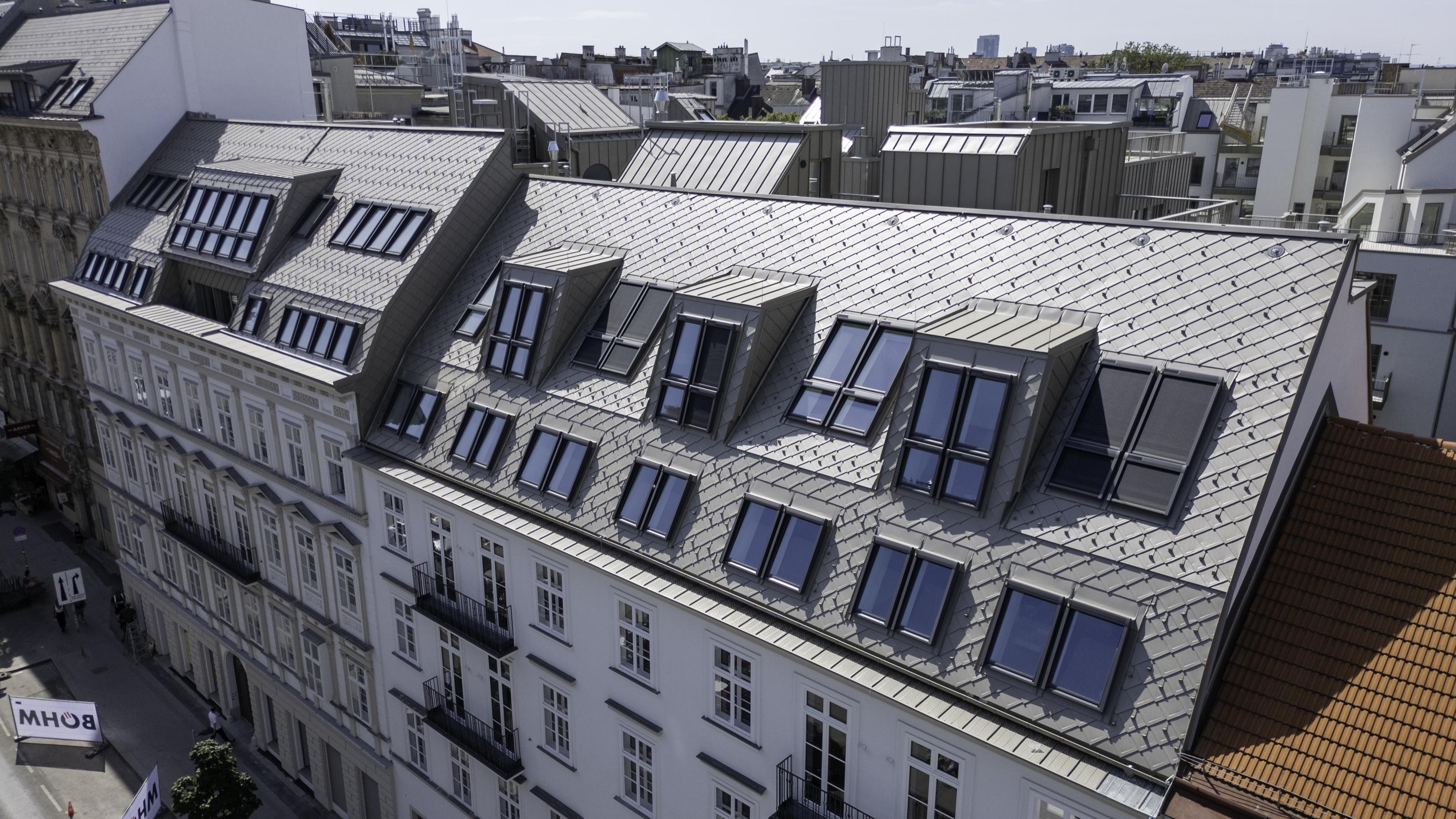 Titanzink-Dachausbau mit Dachterrassen am Quartier Starhemberg in Wien, Ansicht 2